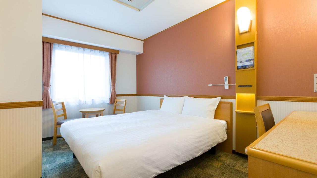 Toyoko Inn Kanazawa-Eki Higashi-Guchi Exterior foto